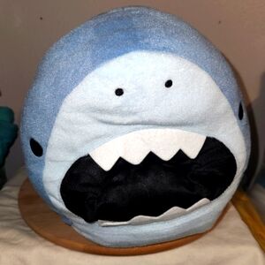 Samezu mochi Open Mouth Shark plush